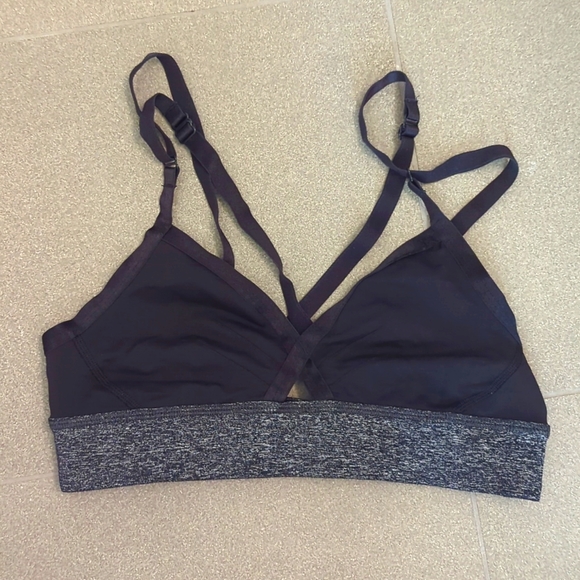 Lululemon bra - Picture 1 of 3